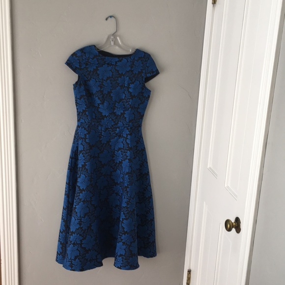 Blue Dress - Picture 1 of 8